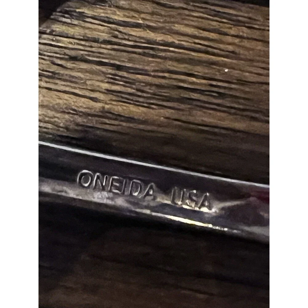 12 piece Oneida Camber Cresta Windswept Scroll Stainless Flatware silverware
